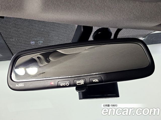 Hyundai Grand Starex Van 5-Seater Modern 2021 — фото 18