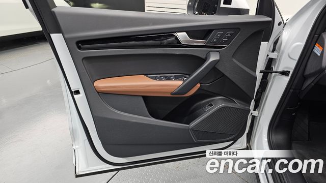 Audi Q5 (FY) 45 TFSI Quattro Premium 2021 — фото 24