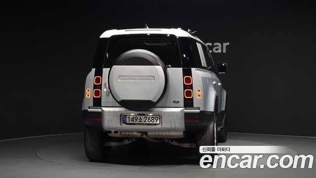 Land Rover Defender (L663) 110 D250 S 2022 — фото 4