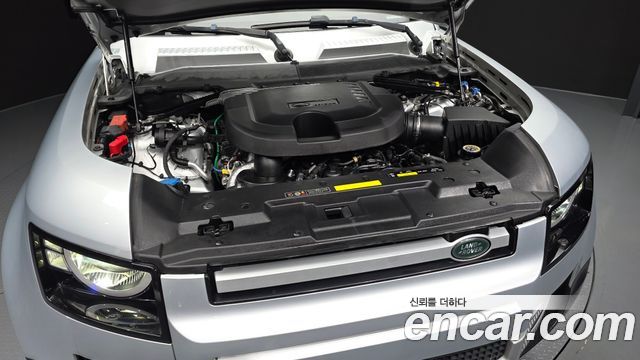 Land Rover Defender (L663) 110 D250 S 2022 — фото 6