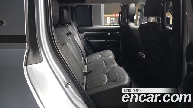 Land Rover Defender (L663) 110 D250 S 2022 — фото 12