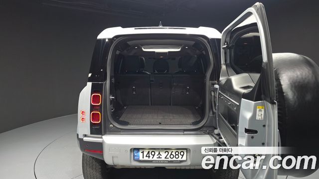 Land Rover Defender (L663) 110 D250 S 2022 — фото 20