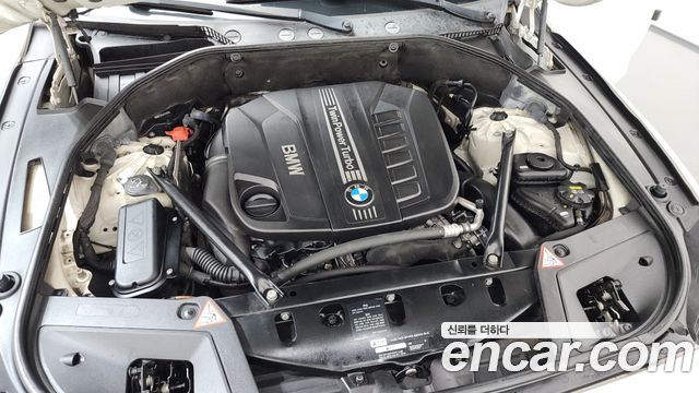 BMW 5 Series GT (F07) GT 30d xDrive 2016 — фото 6