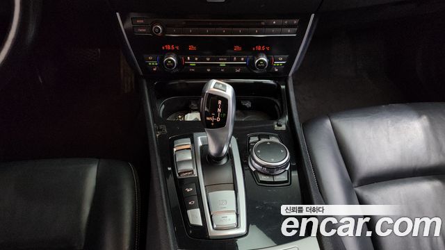 BMW 5 Series GT (F07) GT 30d xDrive 2016 — фото 9