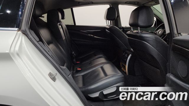 BMW 5 Series GT (F07) GT 30d xDrive 2016 — фото 11