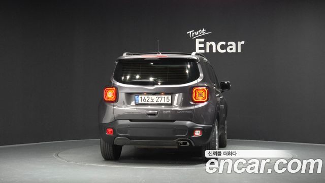 Jeep Renegade 2.4 Limited 2021 — фото 4