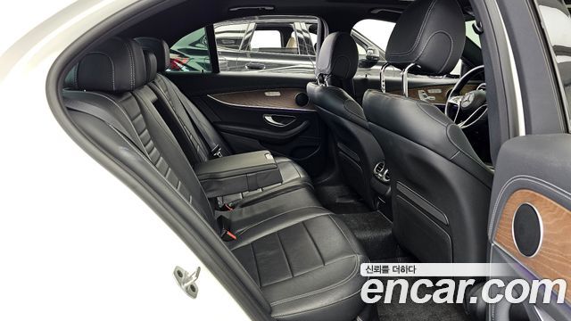 Mercedes-Benz E-Class (W213) E250 Exclusive 2021 — фото 12