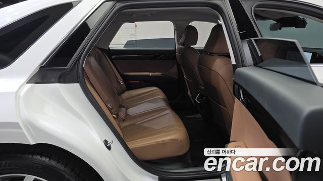 Hyundai Grandeur (GN7) 3.5 LPG 2WD Premium 2023 — фото 11
