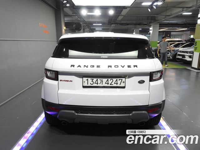 Land Rover Range Rover Evoque 2.0 TD4 SE 2018 — фото 4