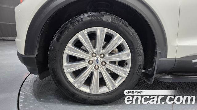 Ford Explorer (VI) 2.3 LimIted 4WD 2020 — фото 5