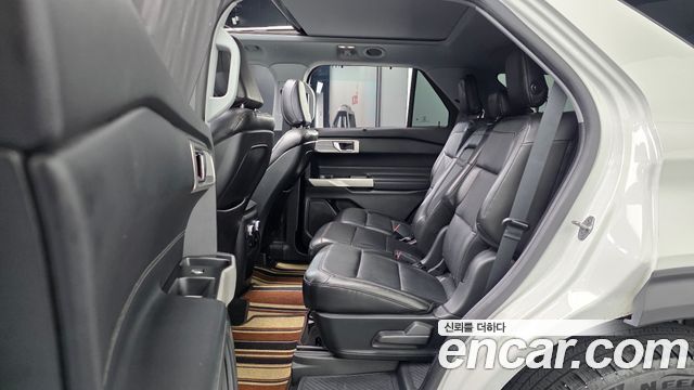 Ford Explorer (VI) 2.3 LimIted 4WD 2020 — фото 12