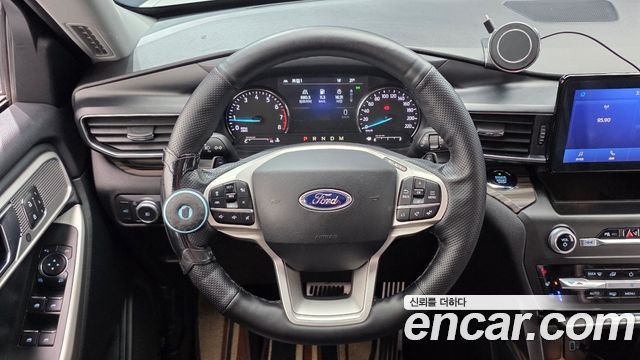 Ford Explorer (VI) 2.3 LimIted 4WD 2020 — фото 13