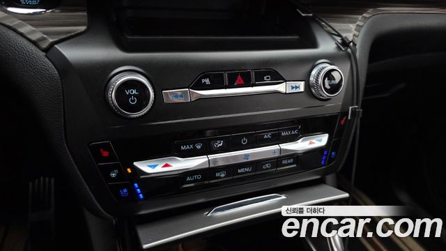Ford Explorer (VI) 2.3 LimIted 4WD 2020 — фото 19
