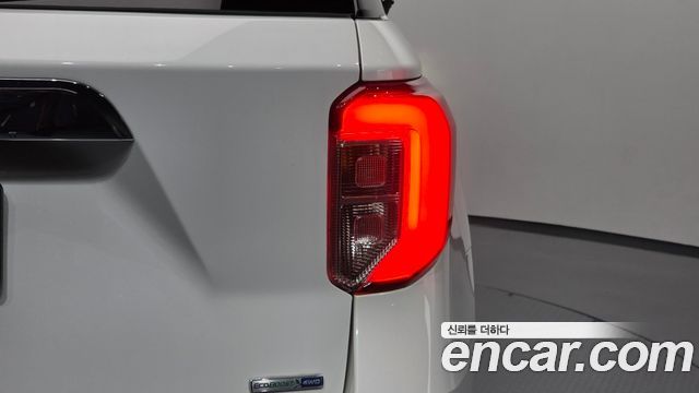Ford Explorer (VI) 2.3 LimIted 4WD 2020 — фото 23
