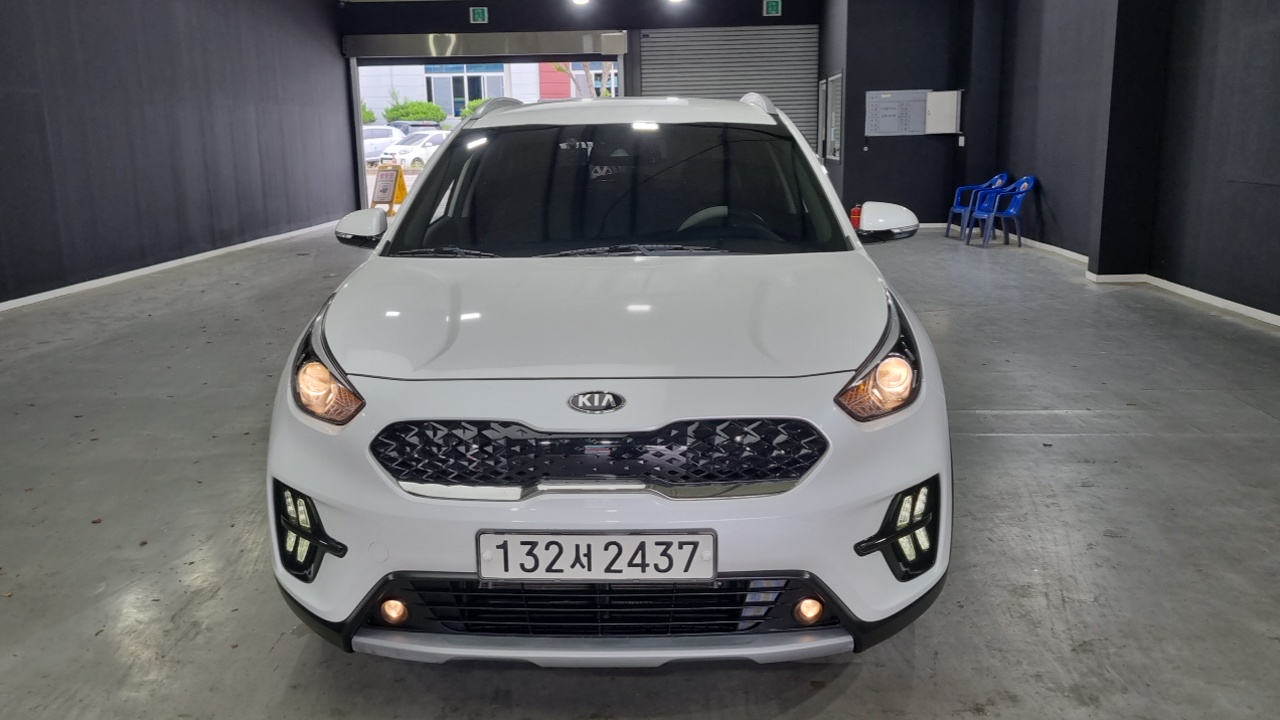 Kia Niro 1.6 HEV Luxury 2021 — фото 3