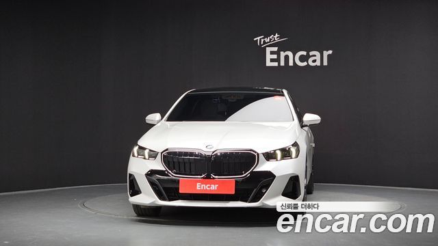 BMW 5 Series (G60) 520i Special Edition 2026 — фото 3
