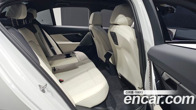 BMW 5 Series (G60) 520i Special Edition 2026 — фото 15