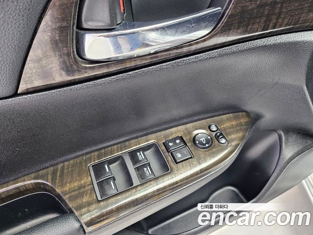 Honda Accord 2.4 9th 2014 — фото 17