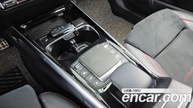 Mercedes-Benz GLB-Class (X247) GLB250 4MATIC 2021 — фото 18