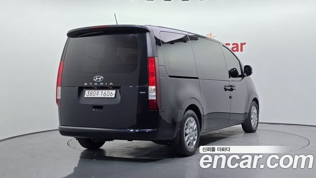 Hyundai Staria 4WD Tourer 9-Seater Modern 2022 — фото 2