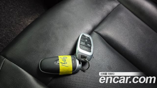 Hyundai Staria 4WD Tourer 9-Seater Modern 2022 — фото 16