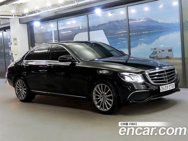 Mercedes-Benz E-Class (W213) E300 4MATIC Exclusive 2020 — фото 1