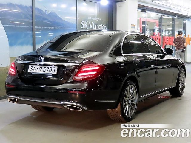 Mercedes-Benz E-Class (W213) E300 4MATIC Exclusive 2020 — фото 4