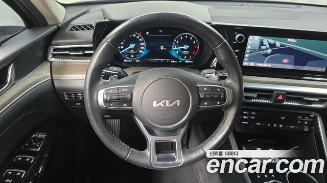 Kia K5 (III) 2.0 Noblesse 2023 — фото 13