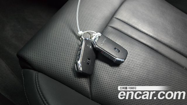 Kia K5 (III) 2.0 Noblesse 2023 — фото 17