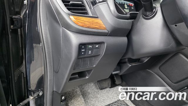 Honda CR-V (V) 1.5 Touring 4WD 2017 — фото 18