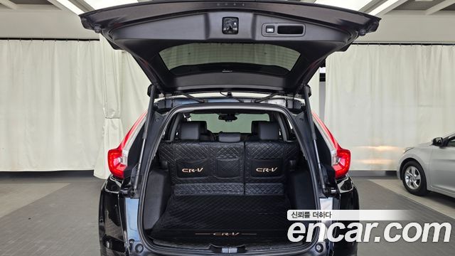 Honda CR-V (V) 1.5 Touring 4WD 2017 — фото 20