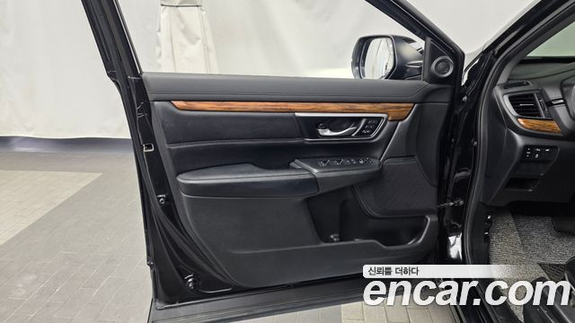Honda CR-V (V) 1.5 Touring 4WD 2017 — фото 24