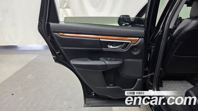 Honda CR-V (V) 1.5 Touring 4WD 2017 — фото 25