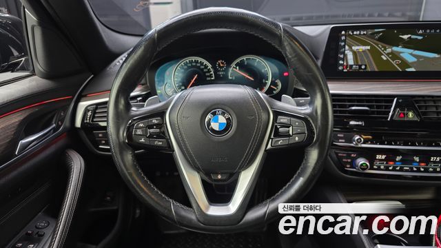 BMW 5 Series (G30) 520d xDrive M Sport Package Plus 2017 — фото 13