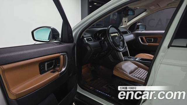 Land Rover Discovery Sport 2.0 TD4 HSE Luxury 2019 — фото 10