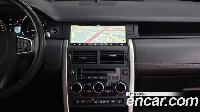 Land Rover Discovery Sport 2.0 TD4 HSE Luxury 2019 — фото 12