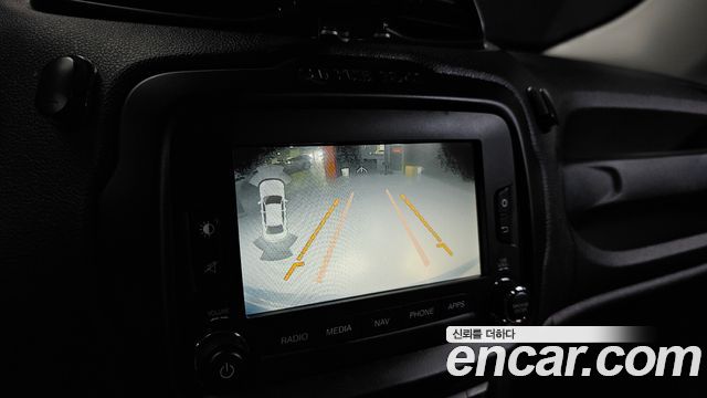 Jeep Renegade 2.4 Longitude High 2017 — фото 14