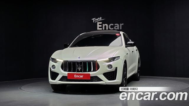 Maserati Levante 3.0 AWD Luxury 2017 — фото 3