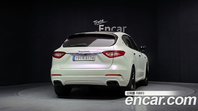 Maserati Levante 3.0 AWD Luxury 2017 — фото 4
