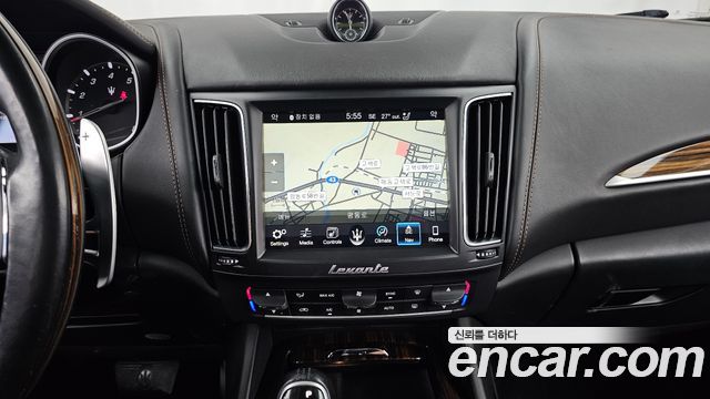 Maserati Levante 3.0 AWD Luxury 2017 — фото 14