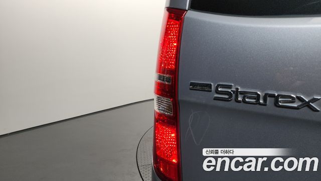Hyundai Grand Starex Van 3-Seater Smart 2021 — фото 29