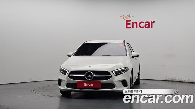 Mercedes-Benz A-Class (W177) A220 Hatchback 2022 — фото 3