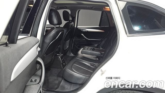 BMW X1 (F48) xDrive 20d 2016 — фото 12
