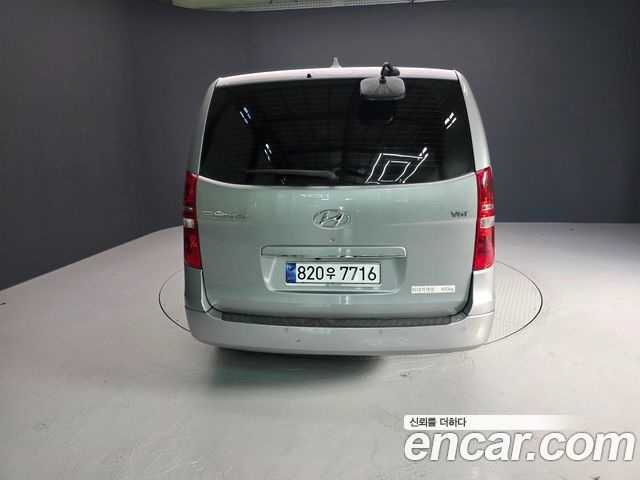 Hyundai Grand Starex Van 5-Seater Modern 2021 — фото 3