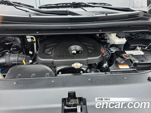 Hyundai Grand Starex Van 5-Seater Modern 2021 — фото 6