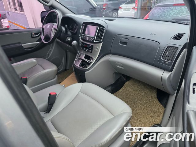 Hyundai Grand Starex Van 5-Seater Modern 2021 — фото 9