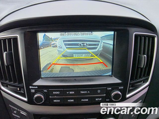 Hyundai Grand Starex Van 5-Seater Modern 2021 — фото 16