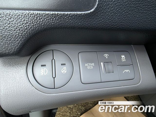 Hyundai Grand Starex Van 5-Seater Modern 2021 — фото 22