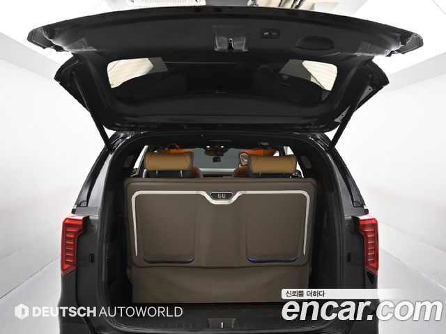 Kia Carnival (IV) HEV 9-Seater Hi-Limousine (Special vehicle) 2025 — фото 23