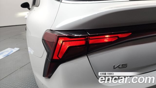 Kia K5 (III) 1.6 Turbo Noblesse 2024 — фото 23